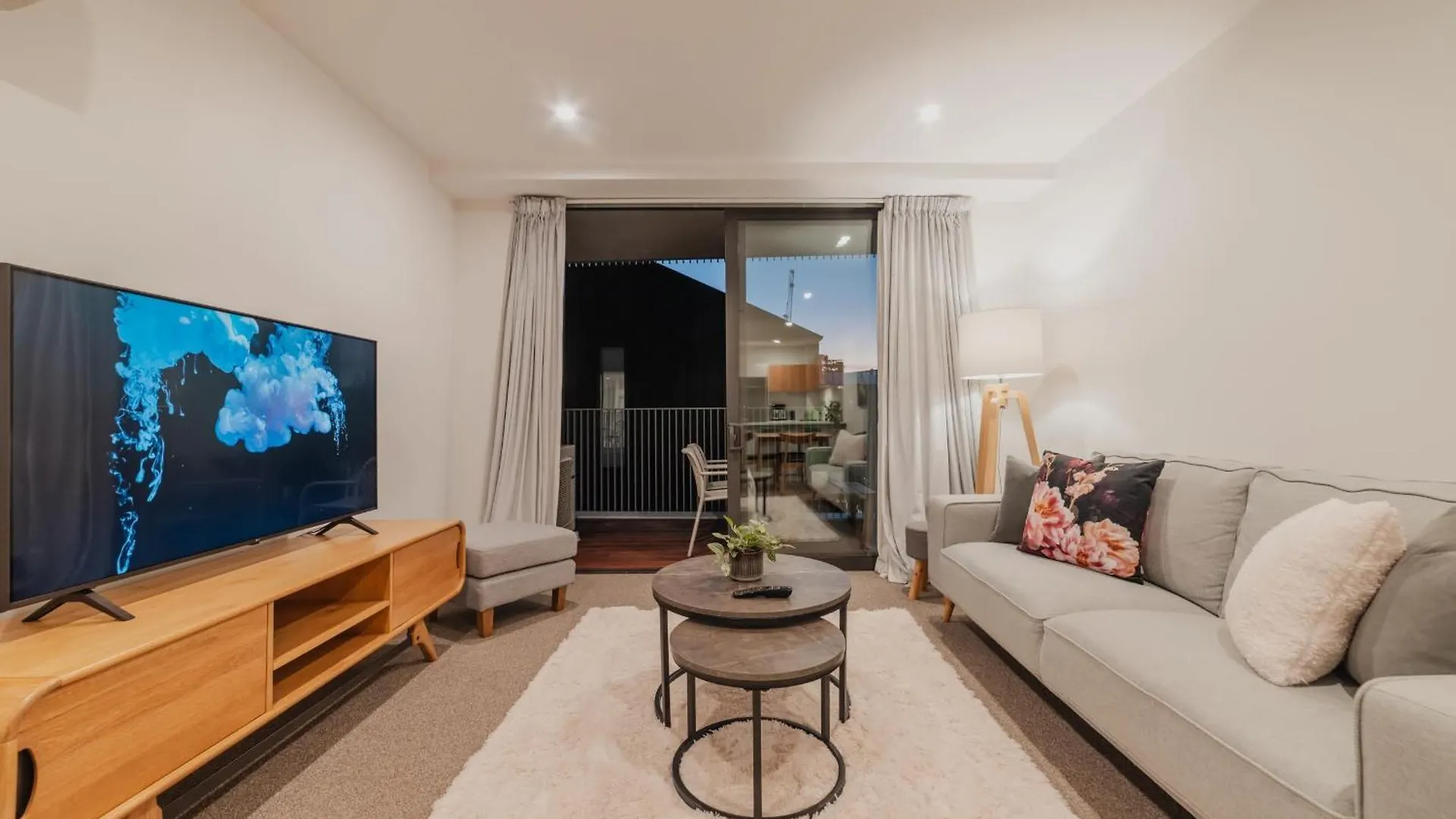 Convenient City Pad - 2Br Laundry Sleeps 5 Christchurch Casa vacanze