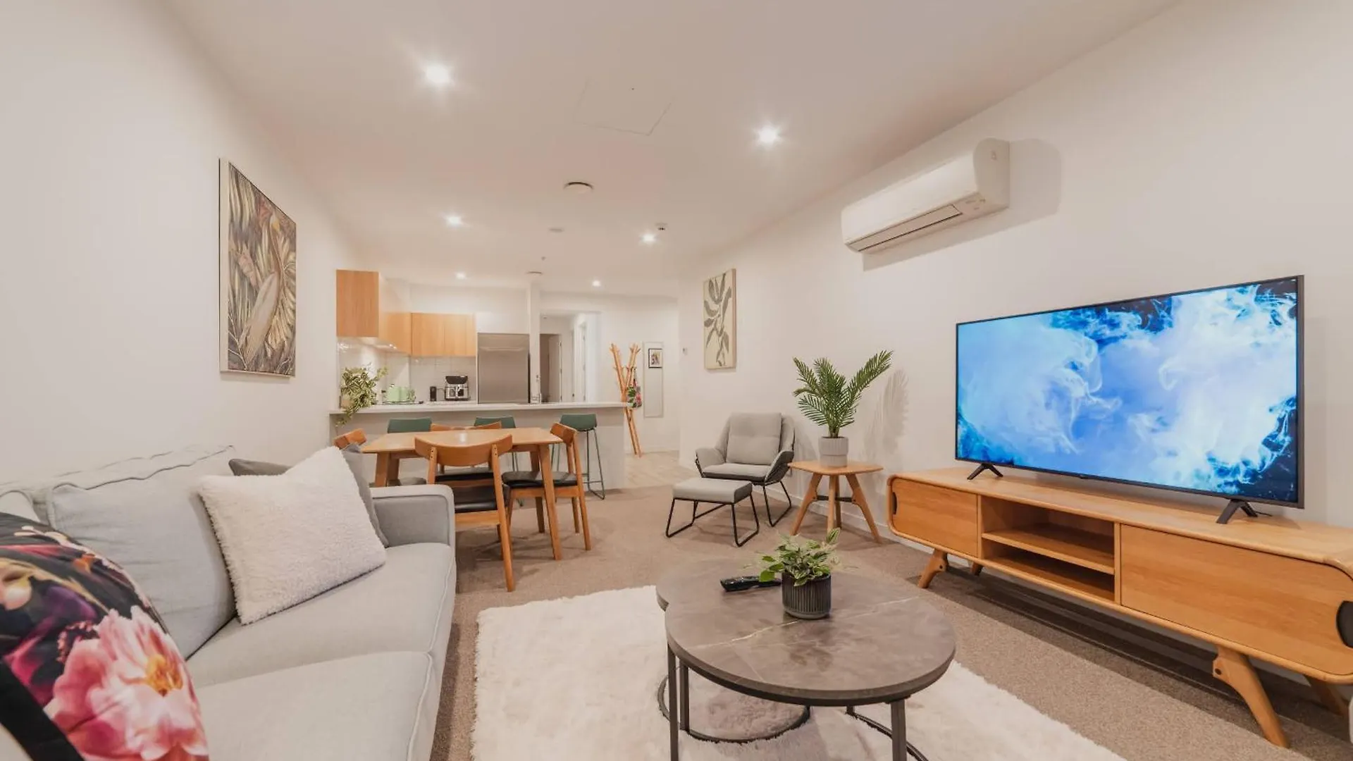 Convenient City Pad - 2Br Laundry Sleeps 5 Christchurch Casa vacanze